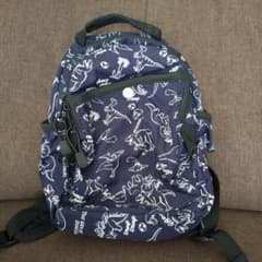 BREEZE 恐竜柄のリュックのサムネイル