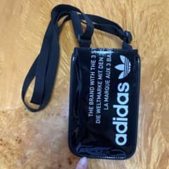 adidas アディダス  スマホショルダーのサムネイル