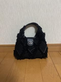 メルカリ 小カバン（黒）のサムネイル