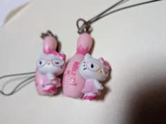 Hello Kitty Bowling Pin Strap (Set of 2)