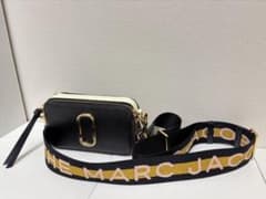 MARC JACOBS コンパクトショルダーバッグのサムネイル