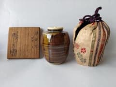 膳所焼 茶入 淡海ぜぜ 陽炎園 仕覆 桜金襴間道 茶道具 共箱 美品 です