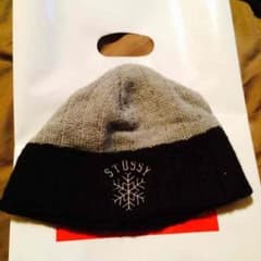 stussy ニットキャップのサムネイル