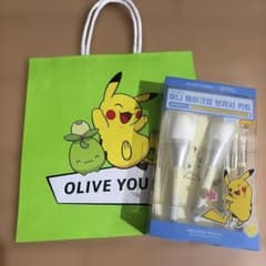 [한국 한정] 올리브 영 × 포켓몬 피카츄 메이크업 브러쉬 [쇼퍼 포함]