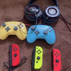 動作確認済み！Nintendo Switch コントローラーセットとヘッドフォンのサムネイル