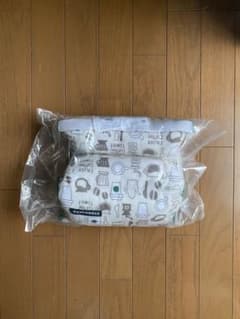 【新品未開封】スターバックス 2021 福袋 トライアングルクッションのサムネイル