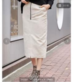 新品⭐︎ノスタルジア　ラメジャガード　スカートのサムネイル