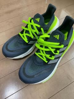 アディダス　ウルトラブーストライト / ULTRABOOST LIGHTのサムネイル