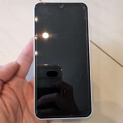 docomo arrows F-51B ホワイト　中古のサムネイル