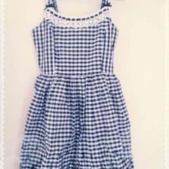 黒チェック柄のワンピースのサムネイル