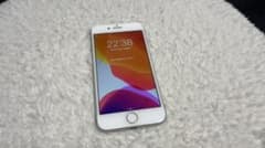 iPhone 7 Silver 32 GBのサムネイル