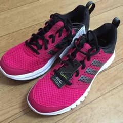 23.5 ラスト1点！新品 アディダス ランニングシューズのサムネイル