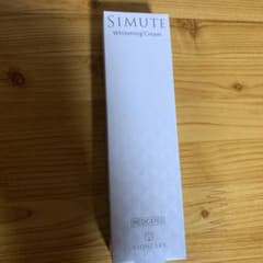 simute 薬用ホワイトクリーム 30gのサムネイル
