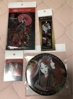 伊藤潤二　着物富江　BIG缶バッジ　アクリルスタンド　サンリオ　キティ　セット 伊藤潤二 着物富江 BIG缶バッジ アクリルスタンド サンリオ キティ