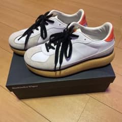 オニツカタイガー デレシティーのサムネイル