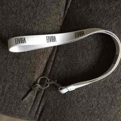 エルビラelviraネックストラップ白のサムネイル