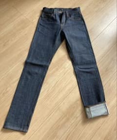 UNIQLO ユニクロ　+J セルビッジストレートジーンズ　赤耳のサムネイル