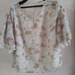 花柄シフォンブラウス 半袖 フリル袖のサムネイル