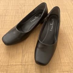 Romeo Valentino ブラックパンプスのサムネイル