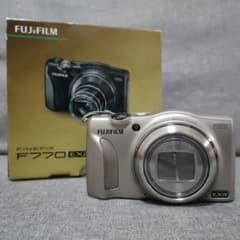 FUJIFILM FINEPIX F770EXRのサムネイル