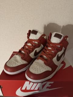 Nike Dunk High LXX "Cinnabar"のサムネイル