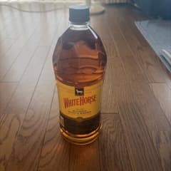 White Horse Blended Scotch Whisky 2.7L - メルカリ