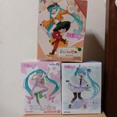 初音ミク フィギュア オリジナル服 Renewal 3種セットのサムネイル