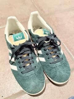 adidas Gazelle グリーンスニーカーのサムネイル