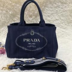 【美品】プラダ カナパS 2way ハンドバッグ ストライプ ブラック 三角ロゴ r65【極美品】プラダ ストライプ三角ロゴ カナパS ブラック2way ハンド