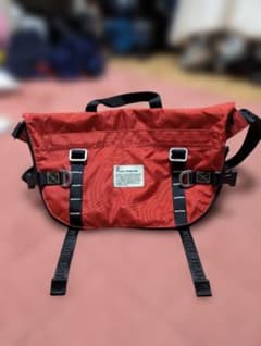 値下げ！美品タフジーンズスミス ショルダーバッグ赤 - メルカリ