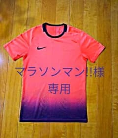 ナイキTシャツ　Sサイズ　赤のサムネイル