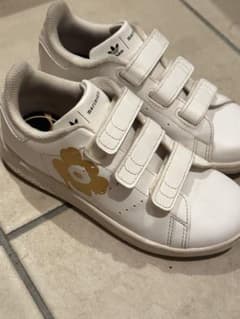 【マリメッコ コラボ】adidas スニーカー 18.5cmのサムネイル