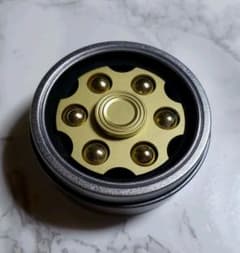 ★最終値下げ★ リボルバーハンドスピナー ストレス解消 ハンドスピナーのサムネイル
