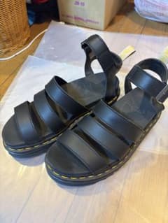 最終値下げ即日発送Dr.Martens サンダル24センチのサムネイル