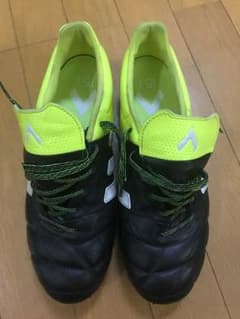 サッカースパイク adidasのサムネイル