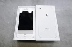 iPhone 8 simロック解除済 Silver 64 GB auのサムネイル