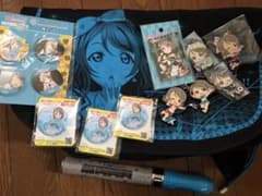 渡辺曜メッセージバッグ 缶バッチ等のサムネイル