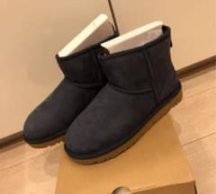 新品未使用♪UGGクラシックミニ　ネイビーブラウンツートンのサムネイル