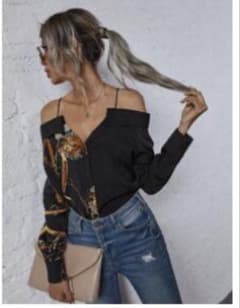 SHEIN チェーンプリント‖オフショルダー‖ブラウスのサムネイル