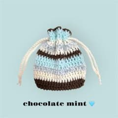 ハンドメイド 巾着ポーチ ボーダー チョコミント かぎ針編み 編み物のサムネイル