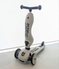 SCOOT AND RIDE キックボード 三輪車のサムネイル