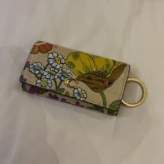COACH 花柄 キーケースのサムネイル