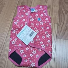 Aby BABY WIKI ピンク花柄水着のサムネイル