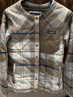 Patagonia ノーカラー ダウンジャケットのサムネイル