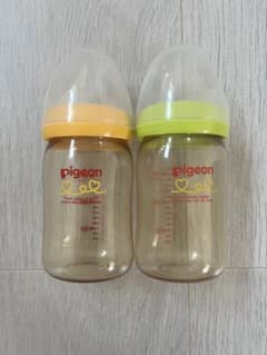 ピジョン哺乳瓶プラスチック160ml2本‼︎のサムネイル