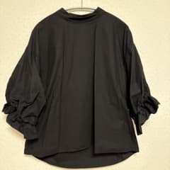 ヤマダヤ　FENNEL　黒 バルーンスリーブ 長袖シャツのサムネイル
