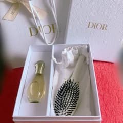 ディオール Dior プラチナ会員誕生日ギフト jadore ヘアブラシ ミストのサムネイル