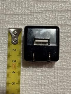 エレコム キューブ型 AC充電器 USB 1ポート 折りたたみプラグ 黒のサムネイル