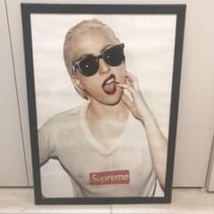 supreme ポスターのサムネイル