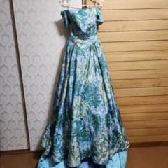 青、緑の花柄オフショルダーロングドレスのサムネイル